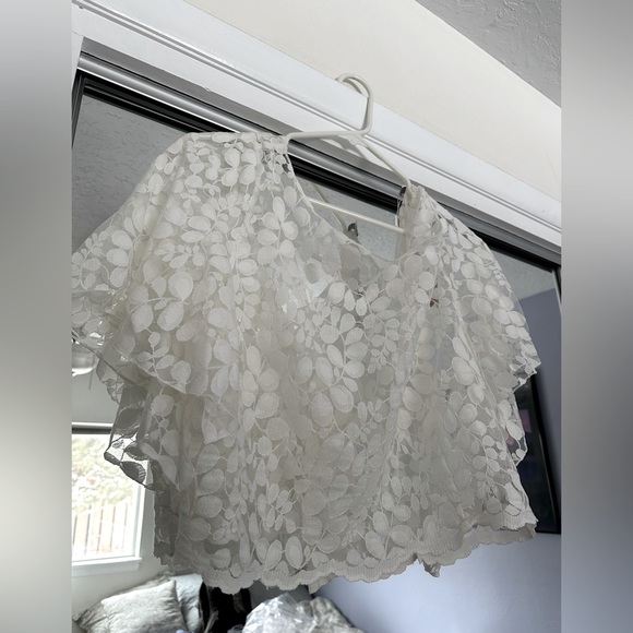 Botanical Lace Cap Sleeve Topper - Picture 1 of 5